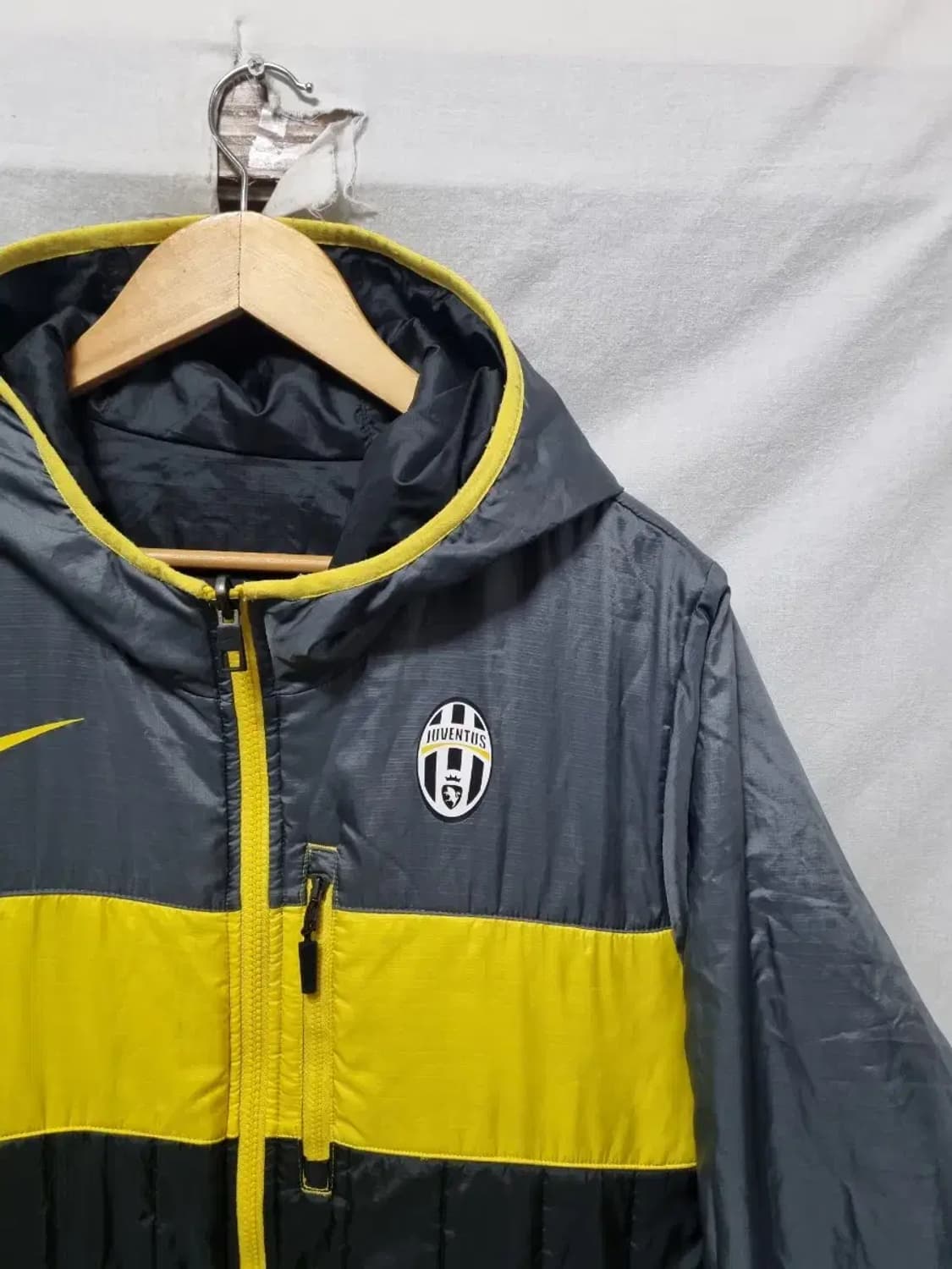 나이키 유벤투스 후드 패딩 점퍼 M 상품이미지2