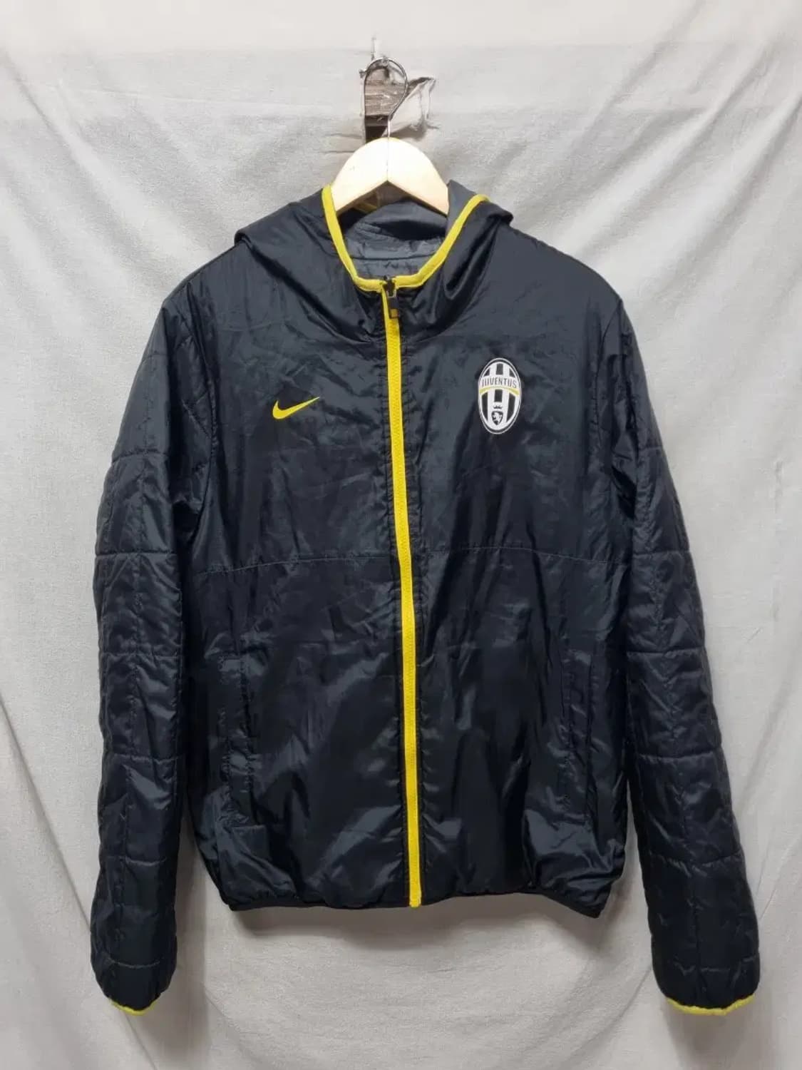나이키 유벤투스 후드 패딩 점퍼 M 상품이미지4