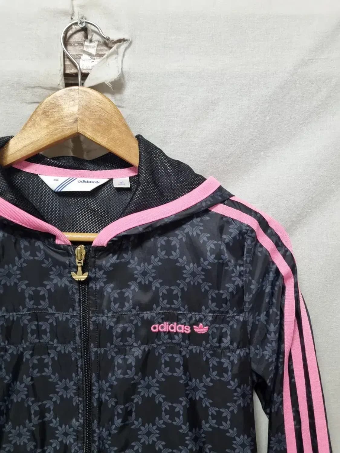 아디다스 로고 바람막이 자켓 여성 90 상품이미지3