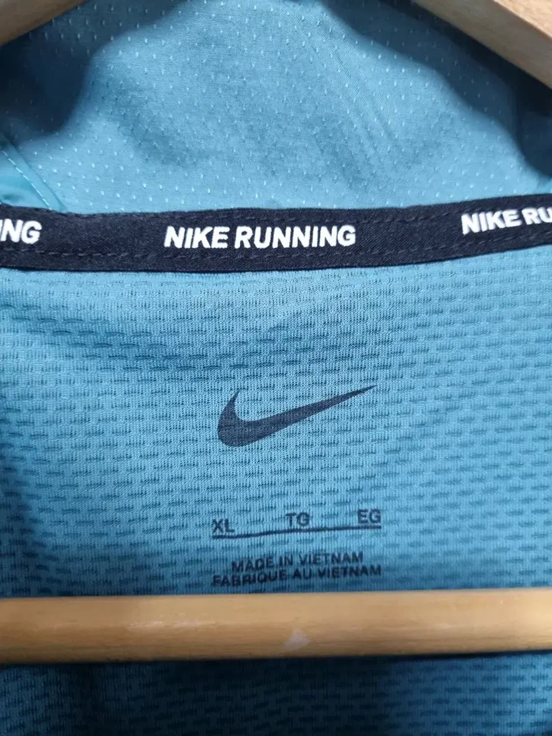 나이키 런닝 바람막이 XL 상품이미지4