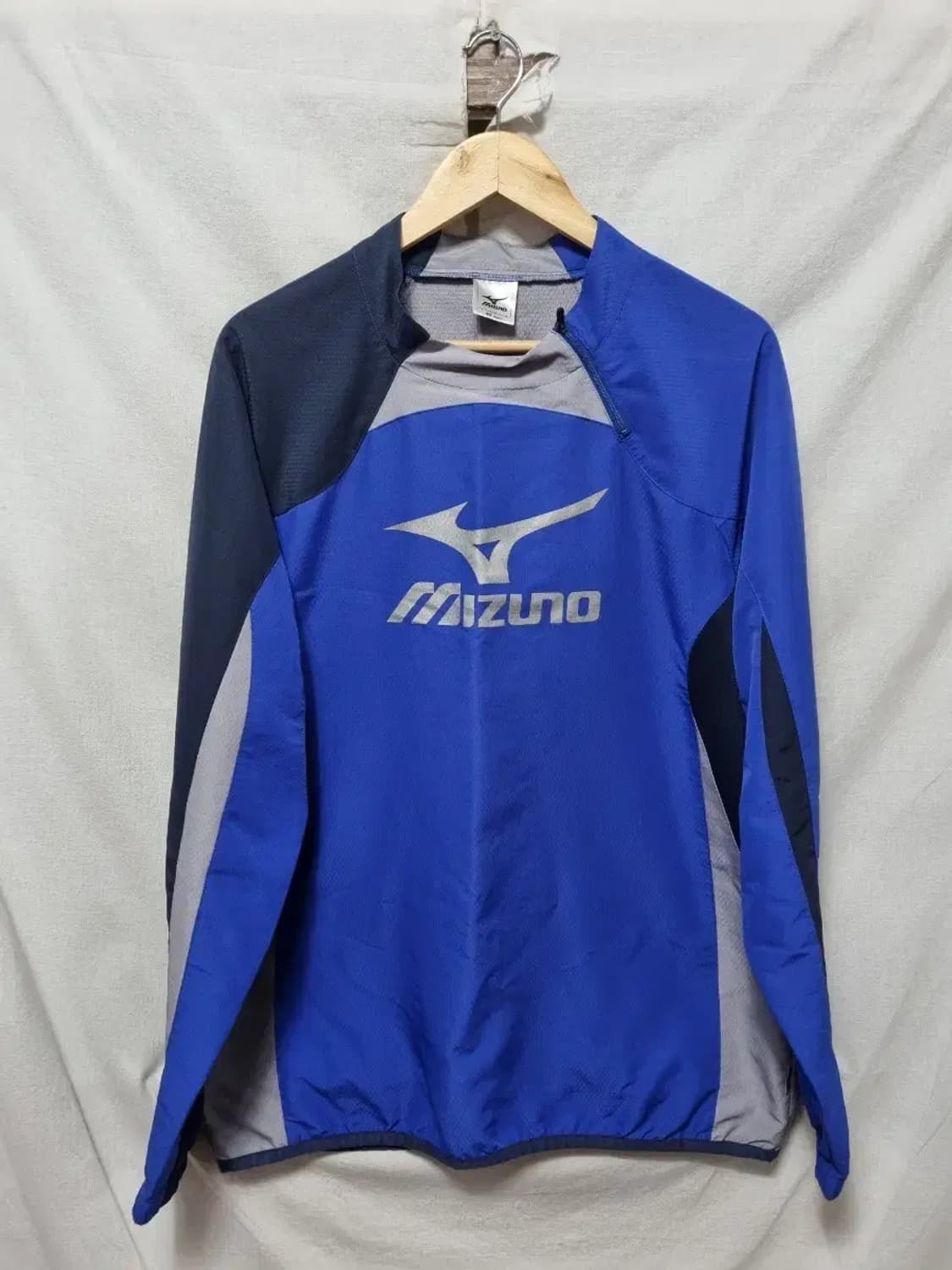 미즈노 바람막이 맨투맨 105 상품이미지1