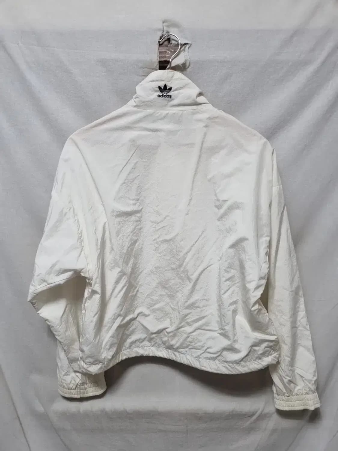 아디다스 크롭 바람막이 자켓 여성 L 상품이미지2