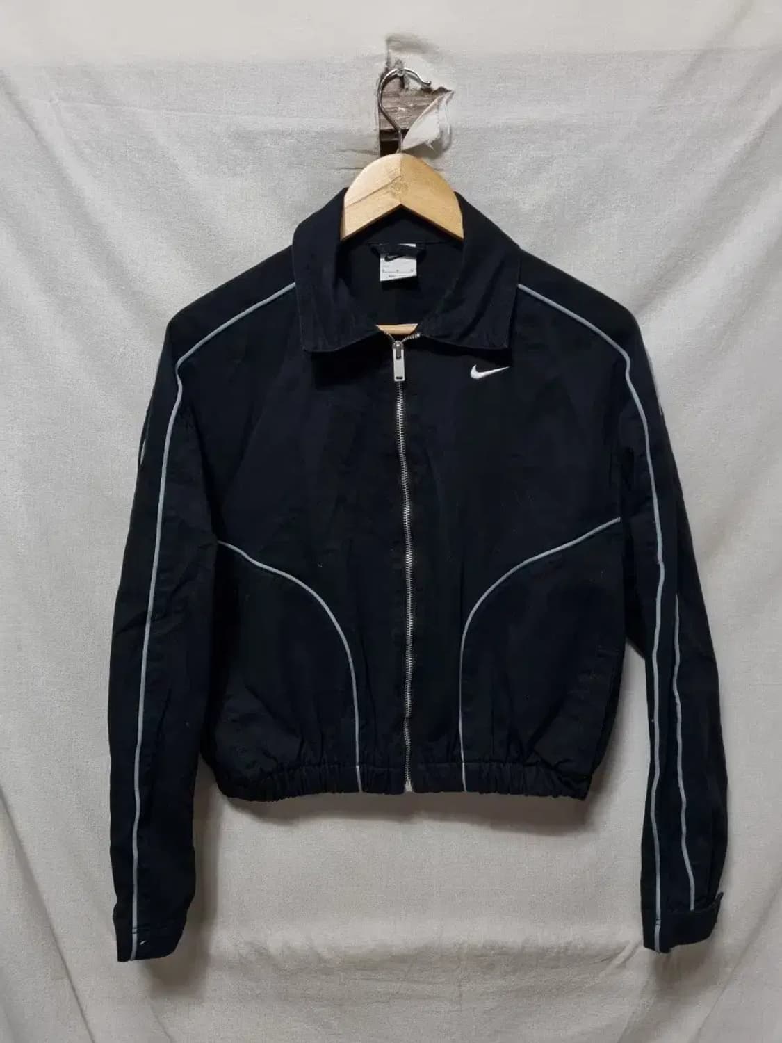 나이키 블랙 트랙 크롭 자켓 M 상품이미지1