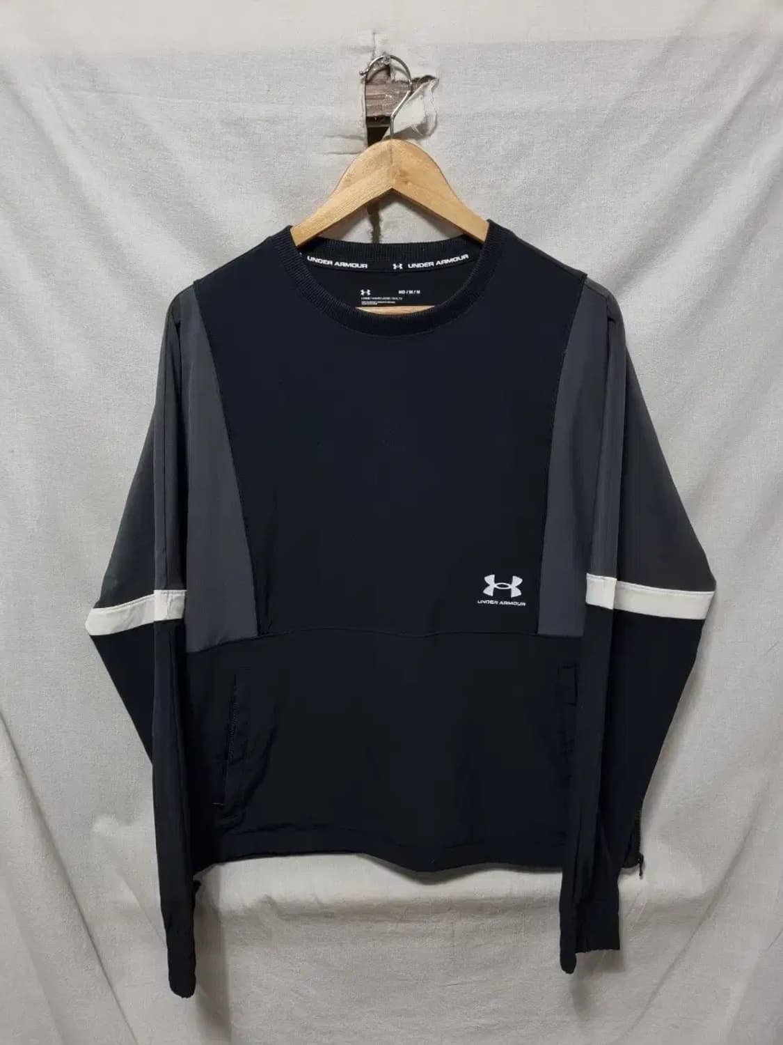 언더아머 기능성 맨투맨 M 상품이미지1