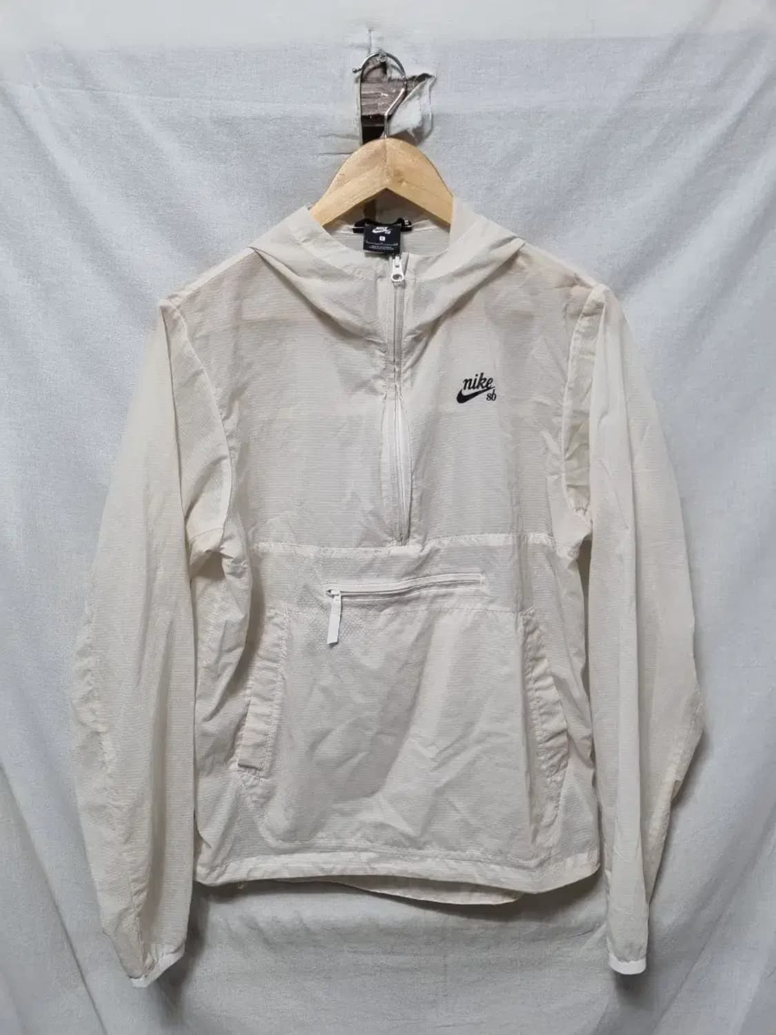 나이키 SB 바람막이 아노락 S 상품이미지1