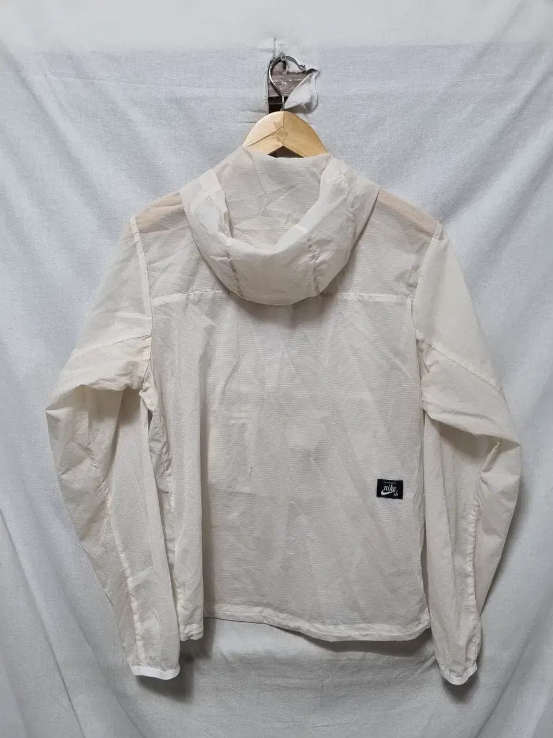 나이키 SB 바람막이 아노락 S 상품이미지2