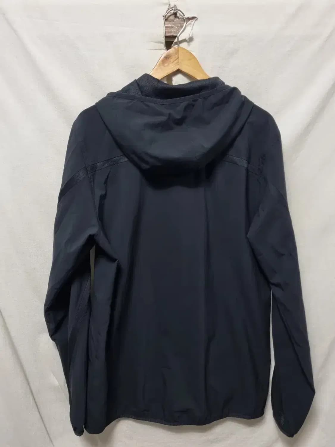 언더아머 블랙 런닝 후드집업 XL 상품이미지2