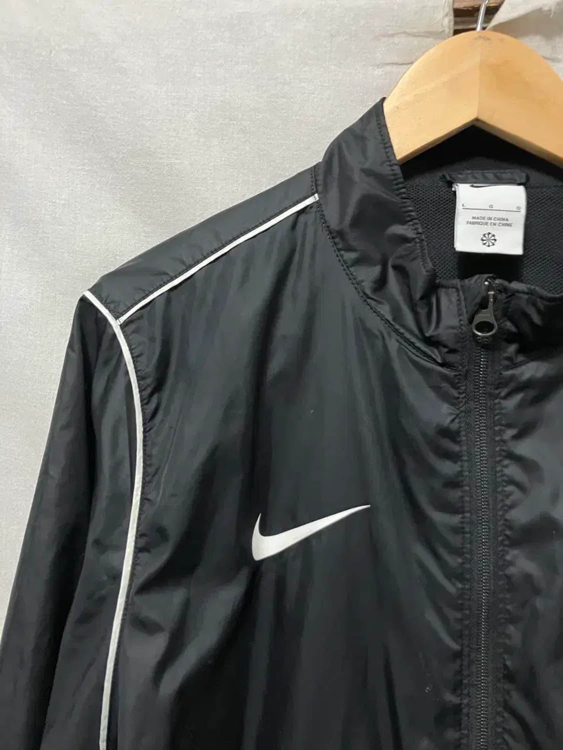 나이키 블랙 바람막이 집업 자켓 L 상품이미지2