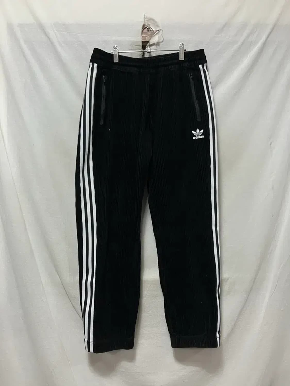 아디다스 삼선 코듀로이 트레이닝 조거 팬츠 상품이미지1