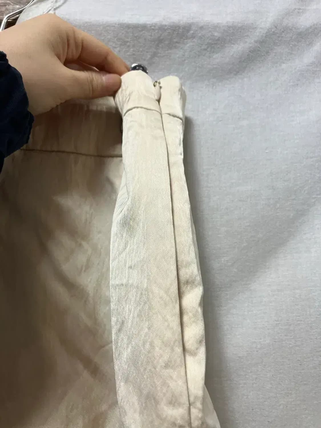 LAVIN 새틴 와이드핏 아이보리 슬랙스 55~66 상품이미지3