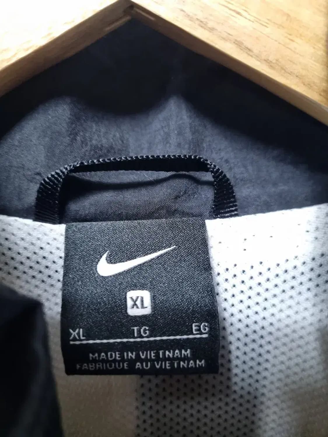 나이키 블랙 바람막이 자켓 105 상품이미지4