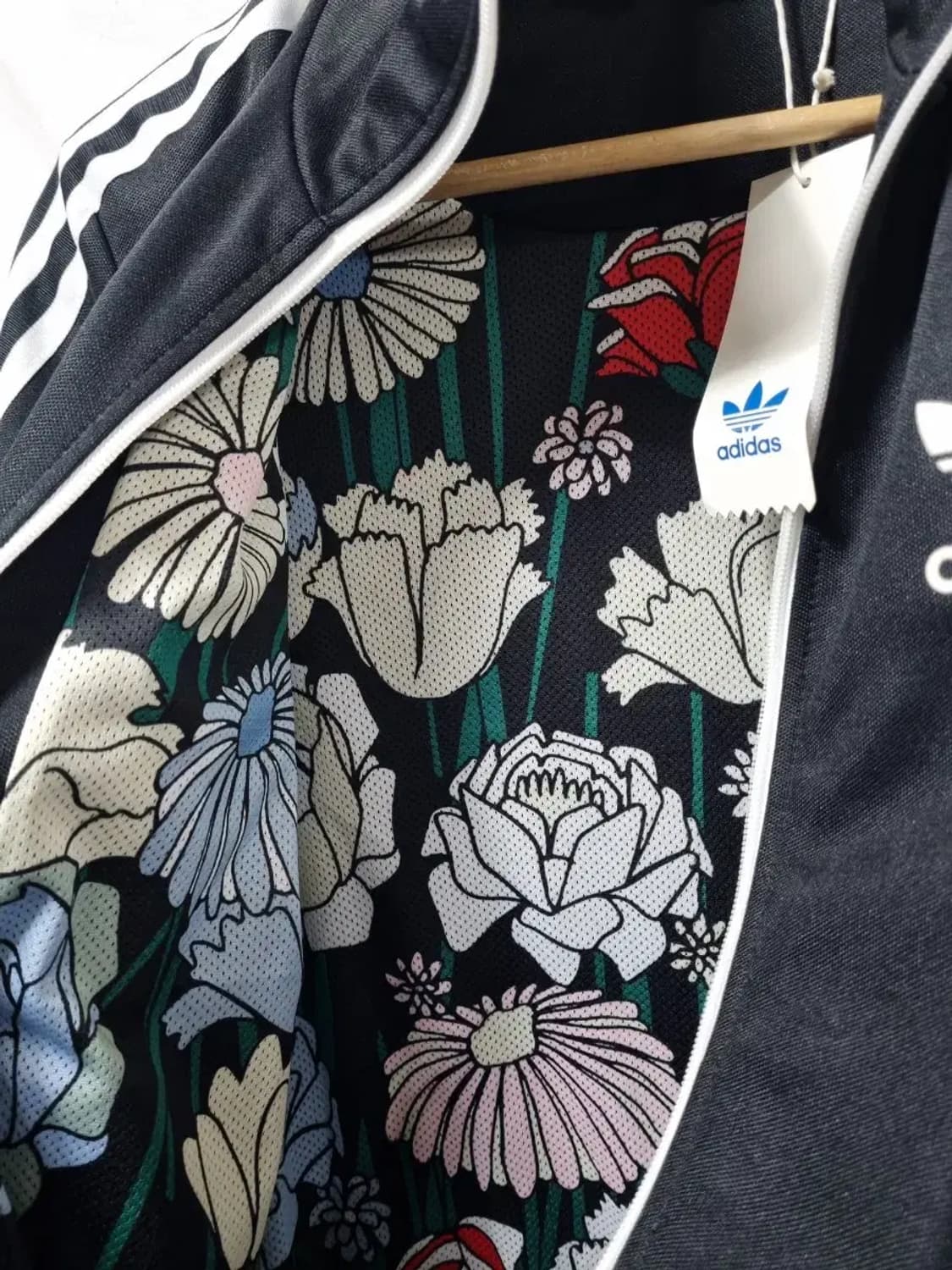 아디다스 블랙 삼선 오리지널 트랙탑 100 상품이미지5