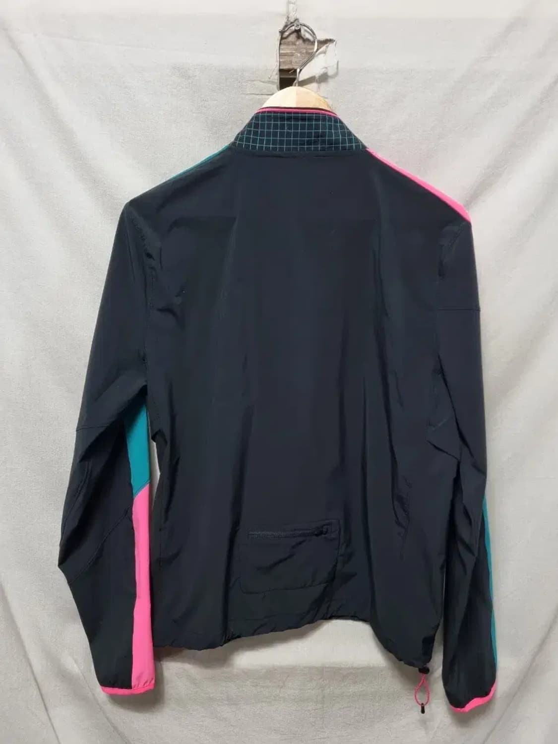 언더아머 런닝 바람막이 자켓 M 상품이미지2