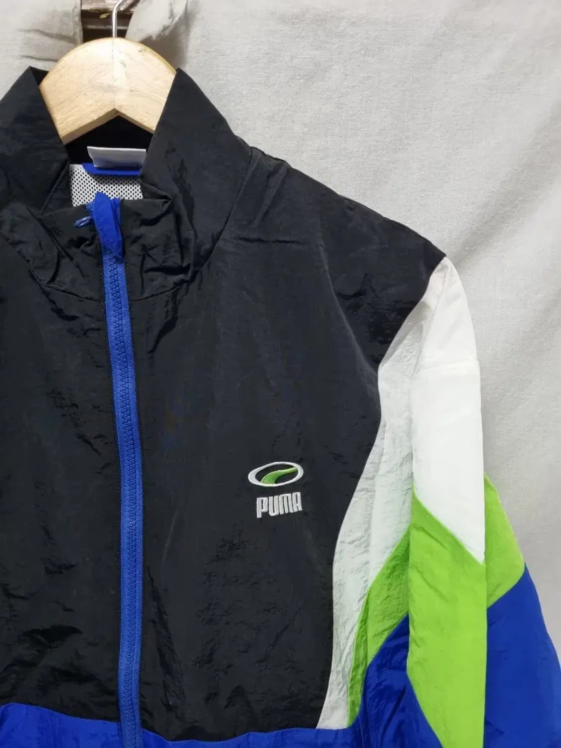 새상품) 푸마 바람막이 자켓 L 상품이미지3