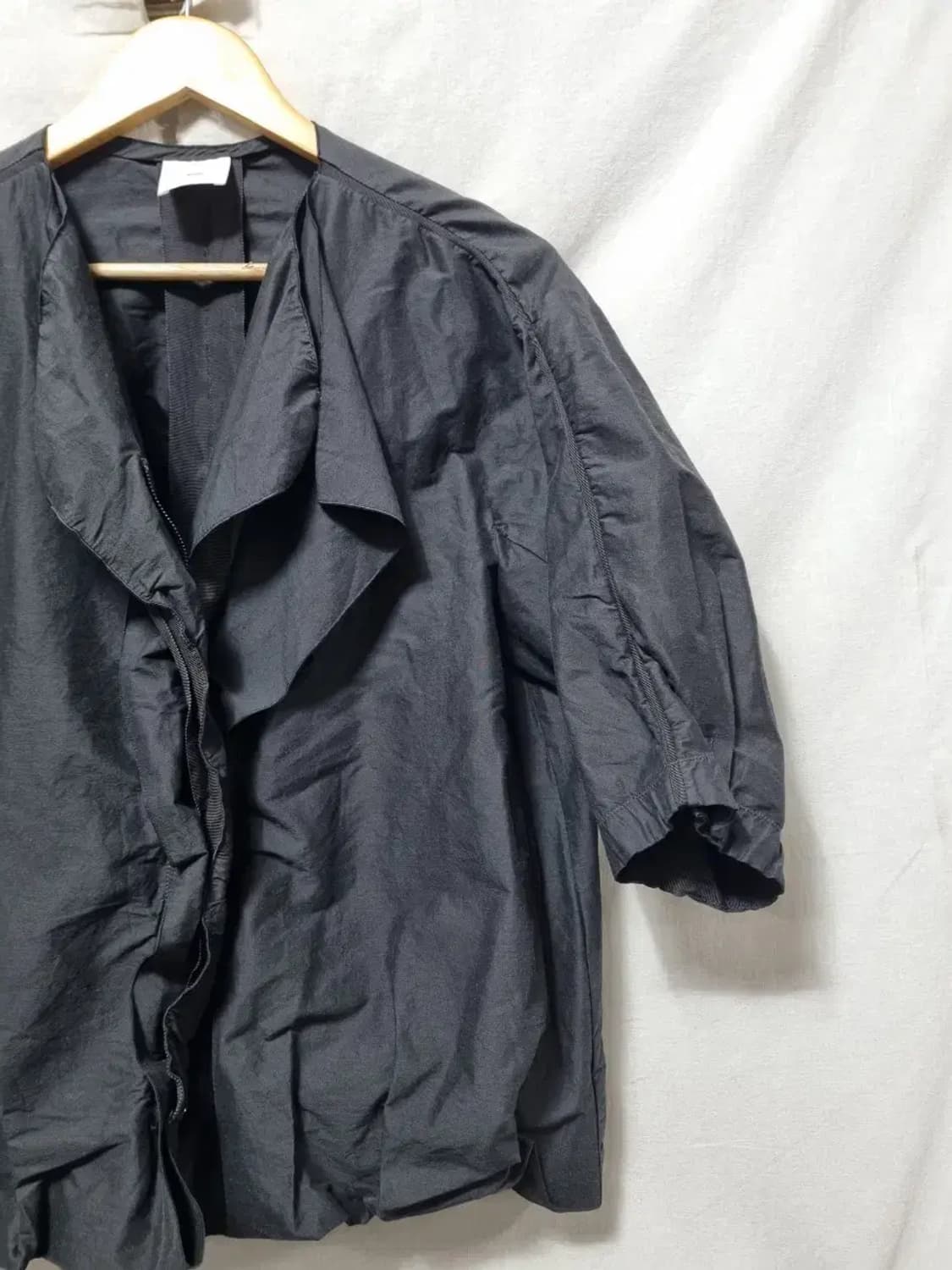 KUHO 블랙 셔링 반팔 블라우스 XS 상품이미지2