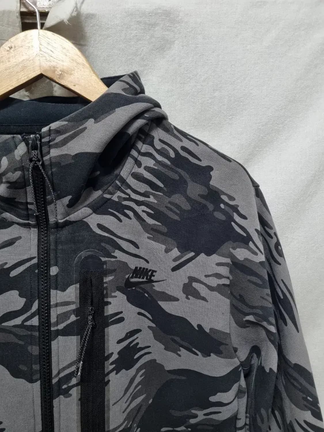나이키 테크팩 카모 후드 집업 L 상품이미지3