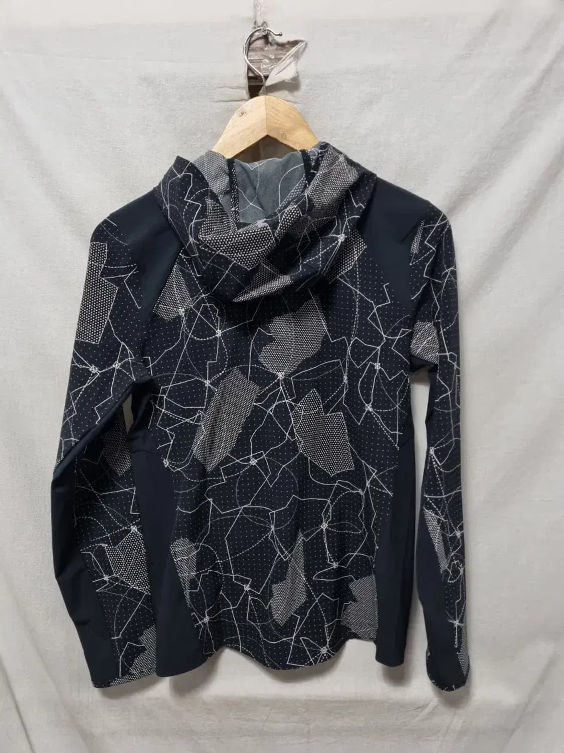 언더아머 런닝 바람막이 자켓 S 상품이미지2