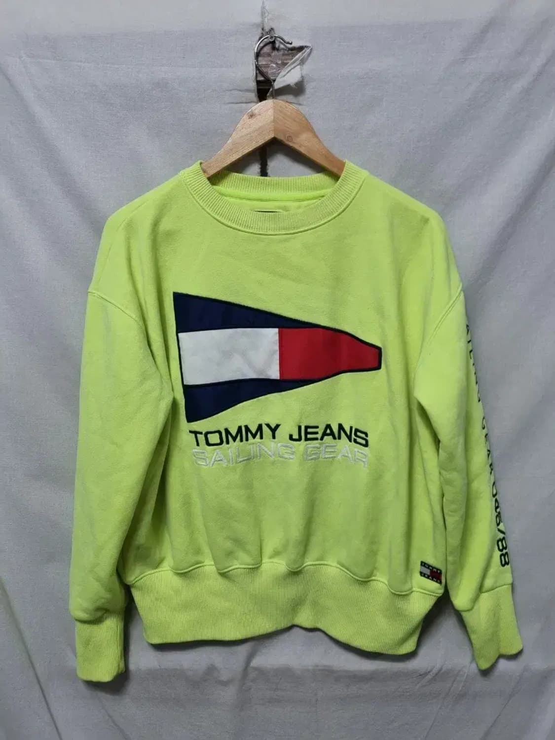 타미힐피거 맨투맨 S 상품이미지1