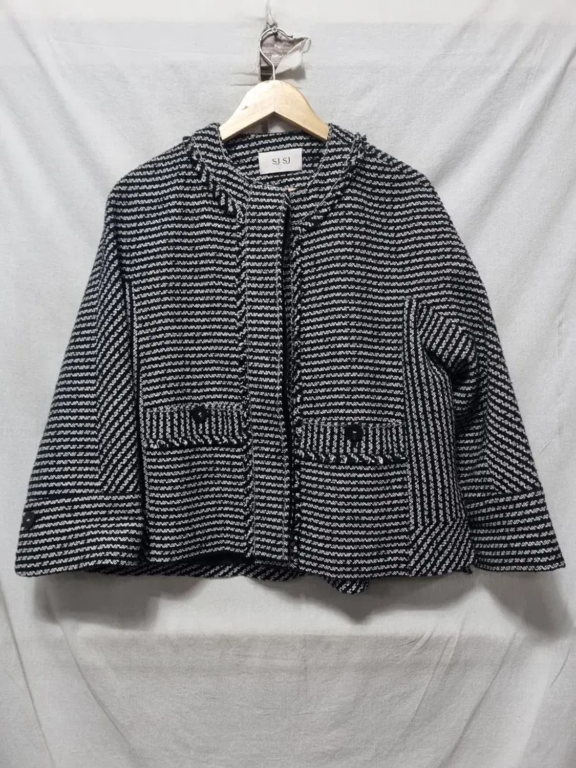 SJ SJ 블랙 화이트 트위드 자켓 XS 상품이미지1
