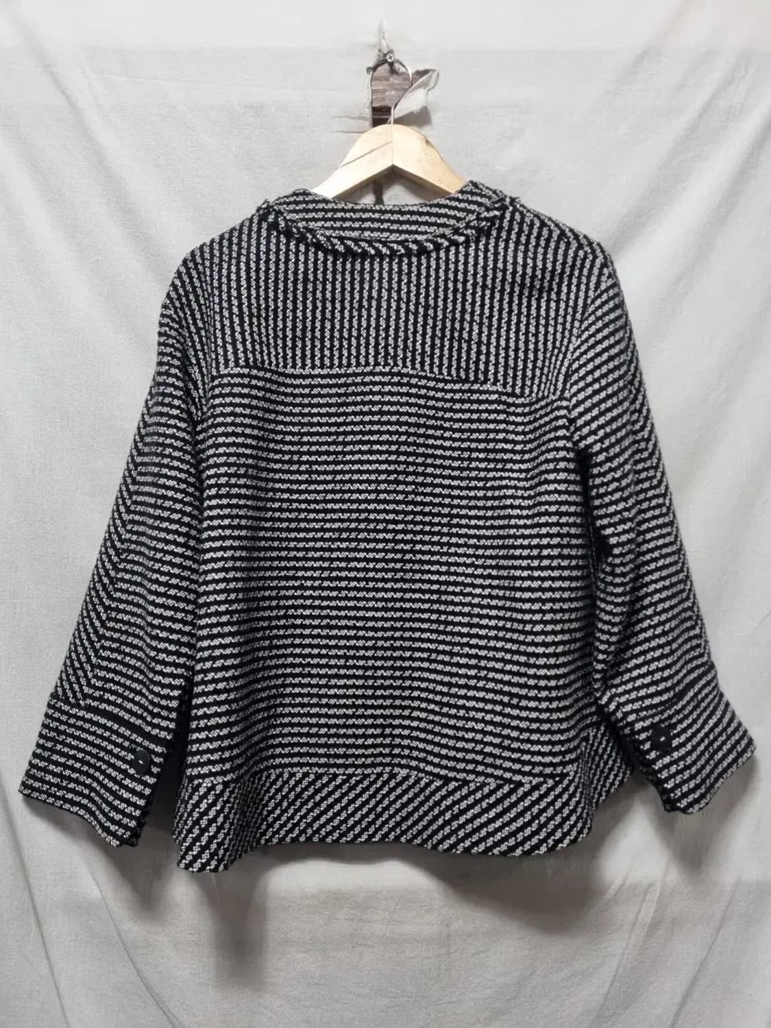 SJ SJ 블랙 화이트 트위드 자켓 XS 상품이미지3