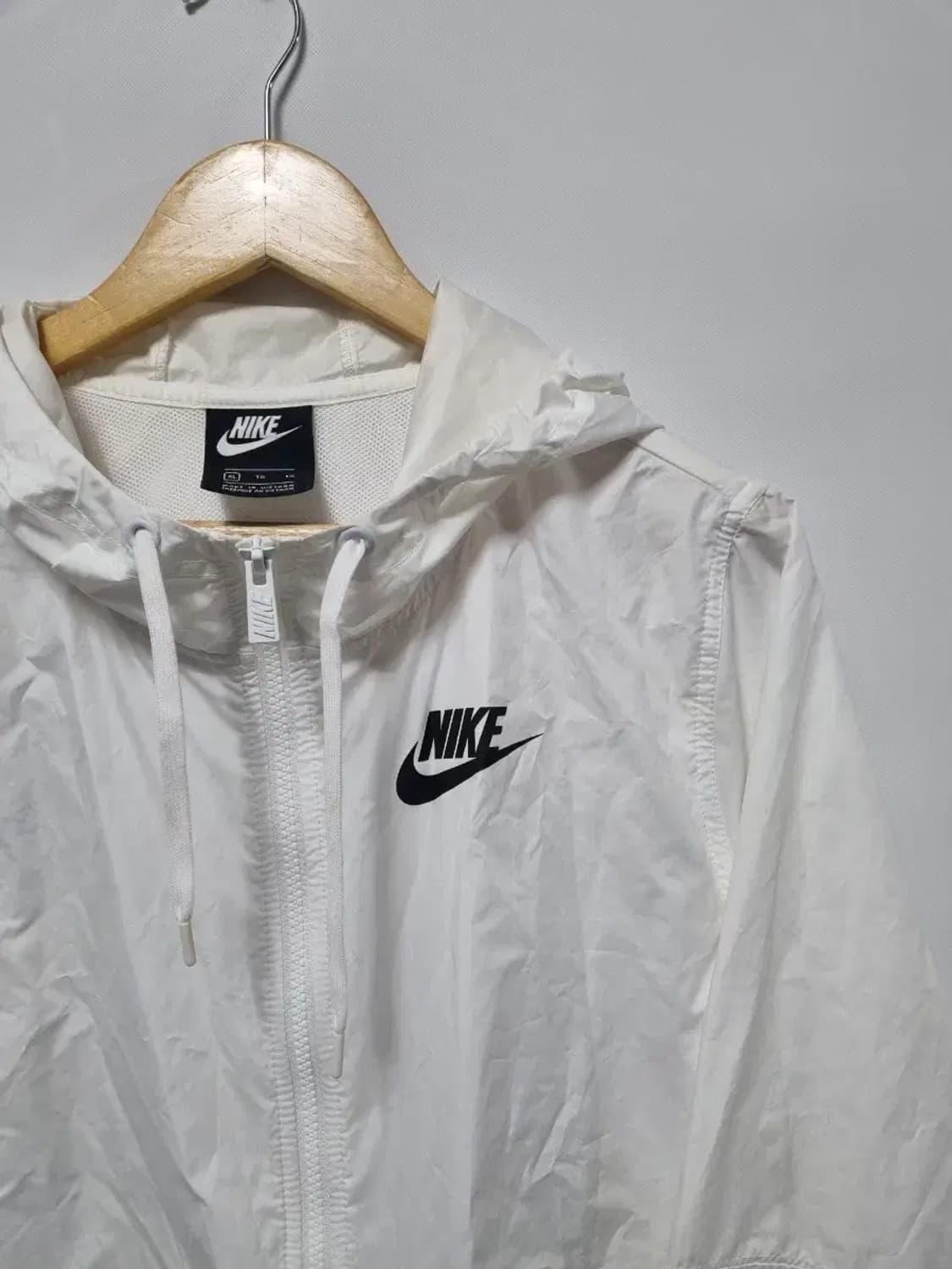 나이키 화이트 바람막이 자켓 여성 95 상품이미지3