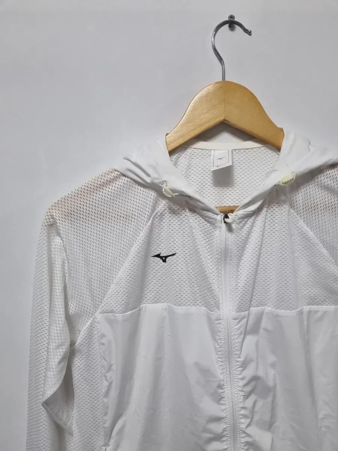 미즈노 화이트 메쉬 후드 바람막이 S 상품이미지3