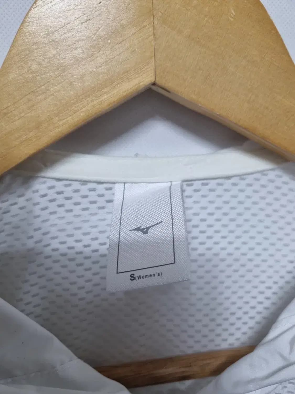 미즈노 화이트 메쉬 후드 바람막이 S 상품이미지4