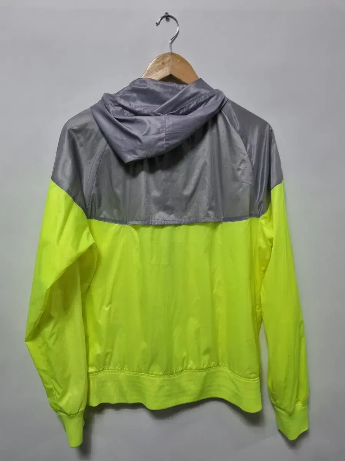 나이키 윈드러너 바람막이 M 상품이미지2