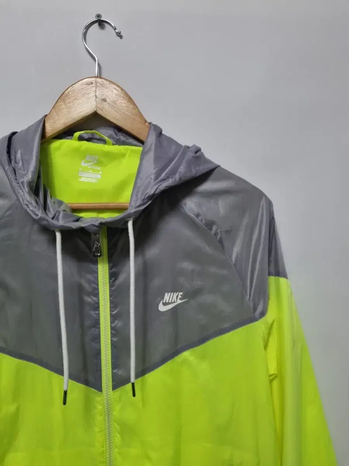 나이키 윈드러너 바람막이 M 상품이미지3