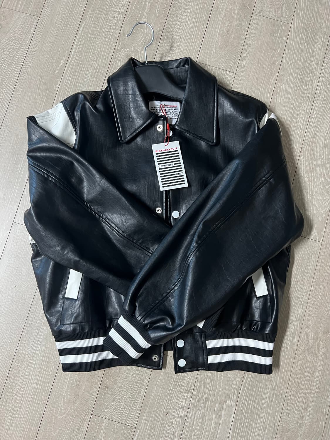 Birthdaysuit 바시티 판매합니다! 상품이미지1