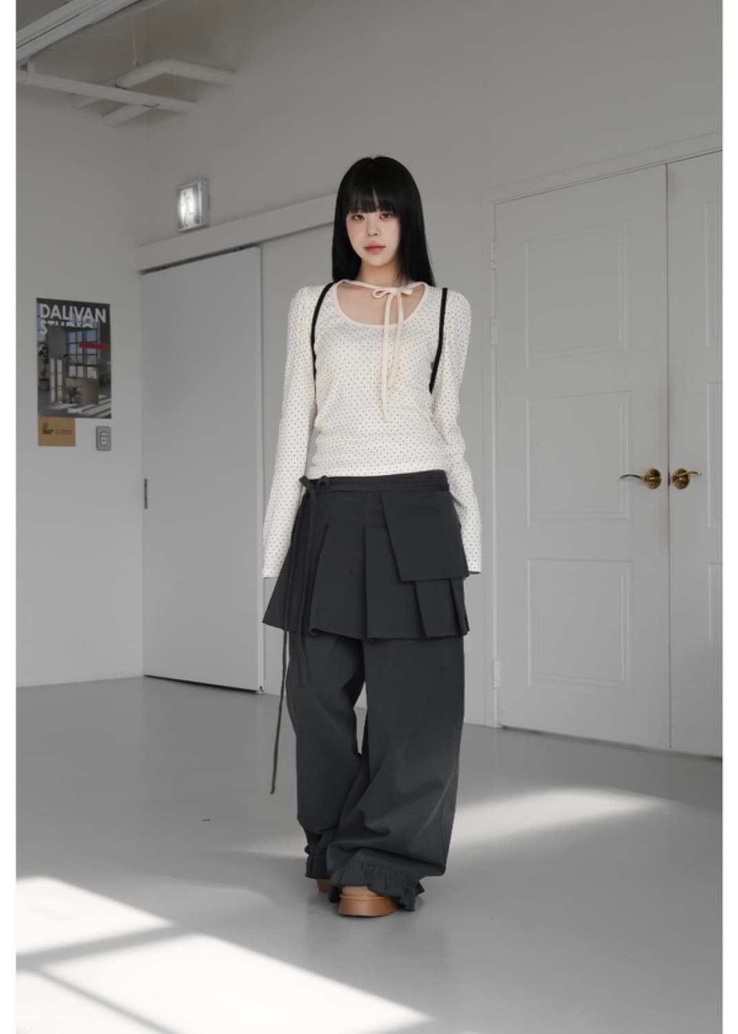 바이너리원 플리노 리본 도트티셔츠 (크림) 상품이미지4