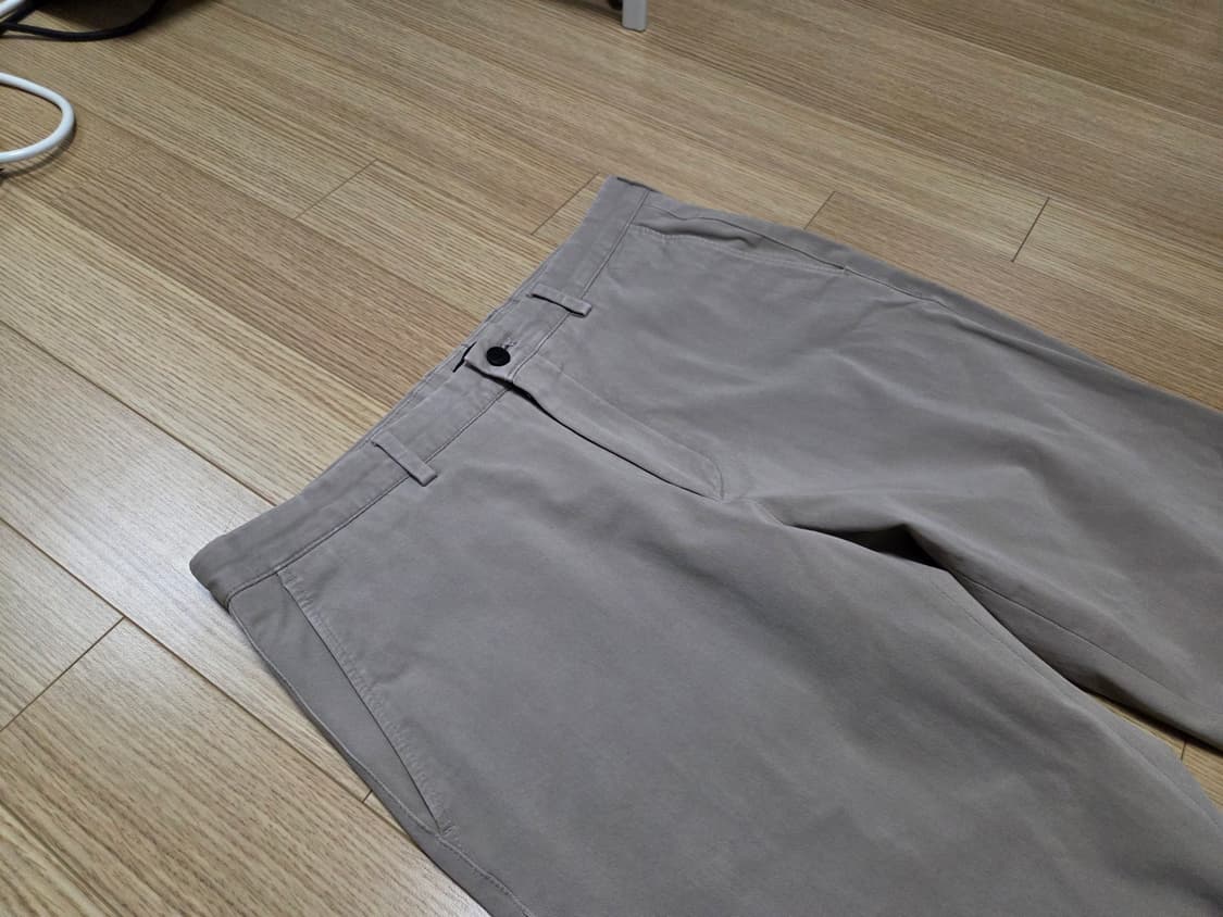 DKNY 스트레이트핏 치노 팬츠  상품이미지2