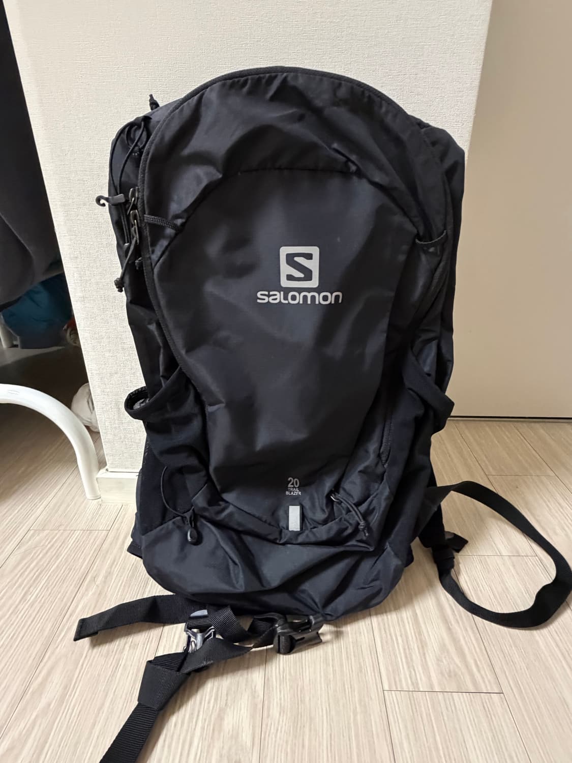 살로몬 구형로고 20L 상품이미지1