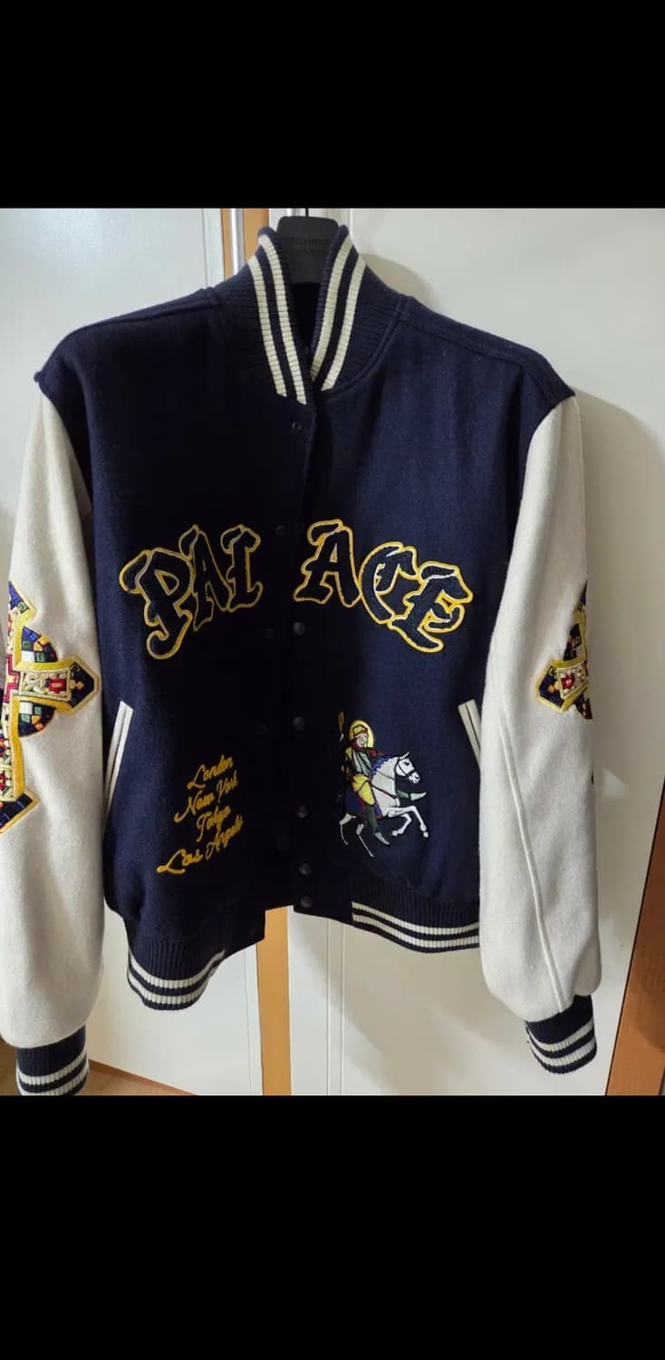 팔라스 세인트 바시티 자켓 네이비 M사이즈 팝니다 상품이미지2