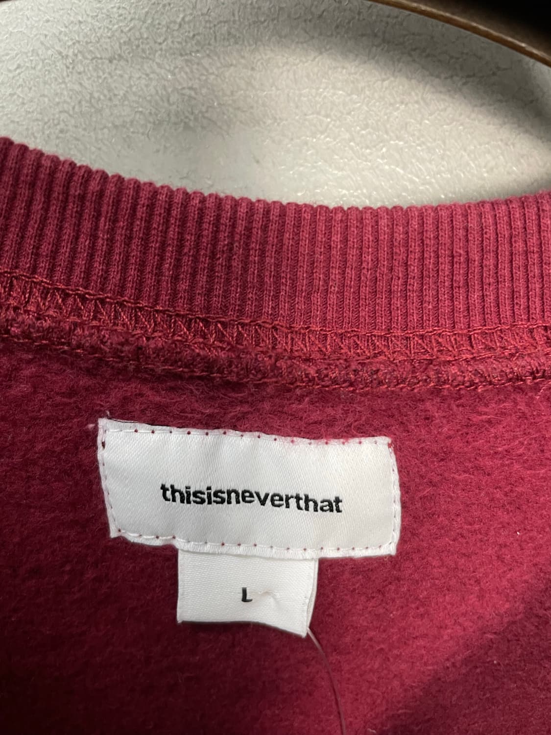 디스이즈네버댓 버건디 맨투맨 H1559 상품이미지5