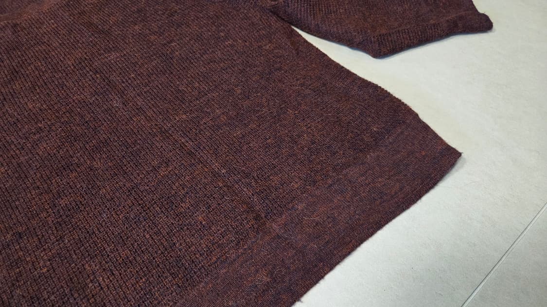 띠어리 크루넥 트위드 알파카 니트  상품이미지5