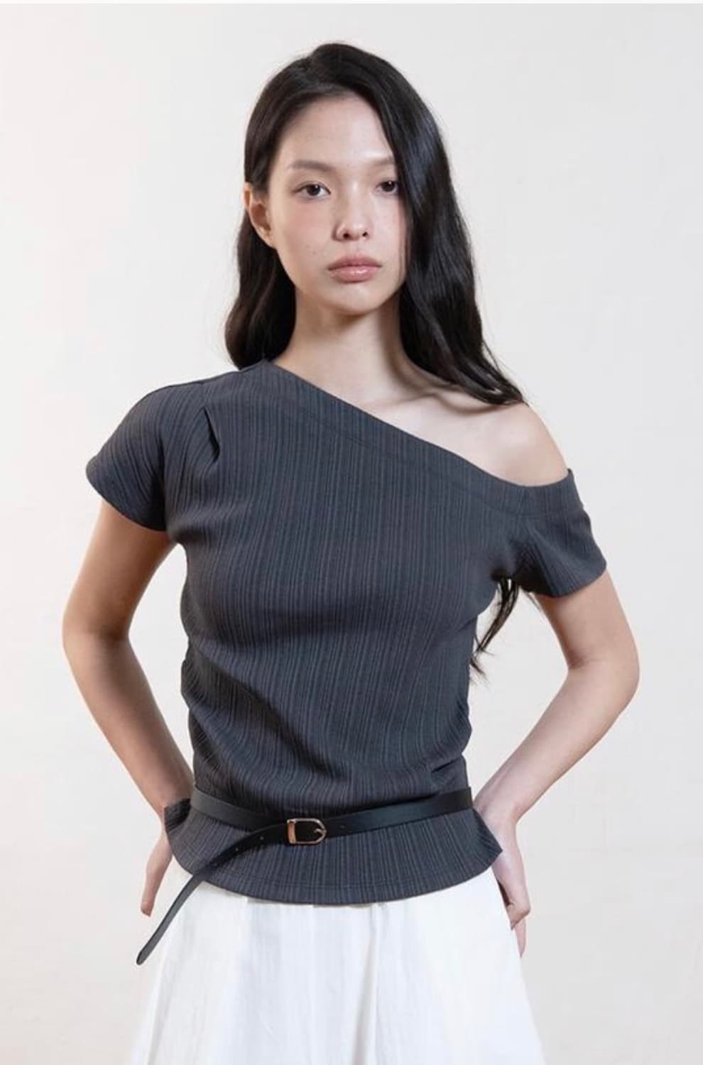 모센틱 원숄더 언발란스 티셔츠 차콜 one shoulder unbalan 상품이미지1