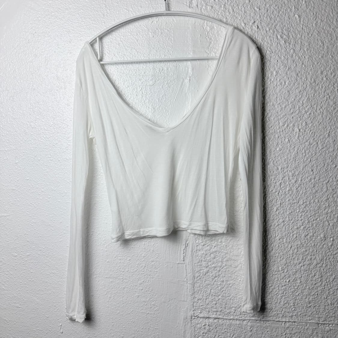 miumiu deep V-neck longsleeve 상품이미지5