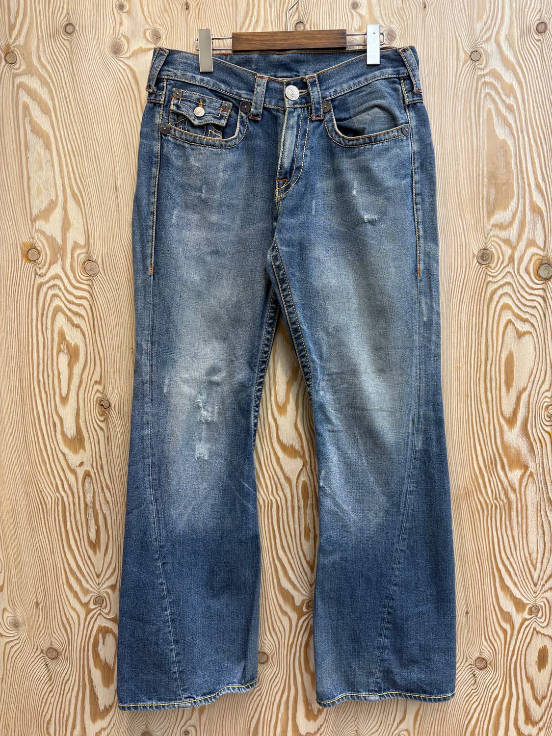 트루릴리젼 조이 빅 T 부츠컷 데님 팬츠 상품이미지1