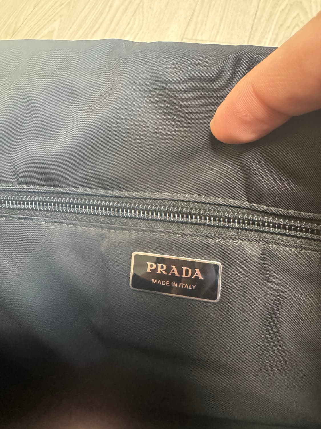 프라다 패딩 숄더백 라지 상품이미지2