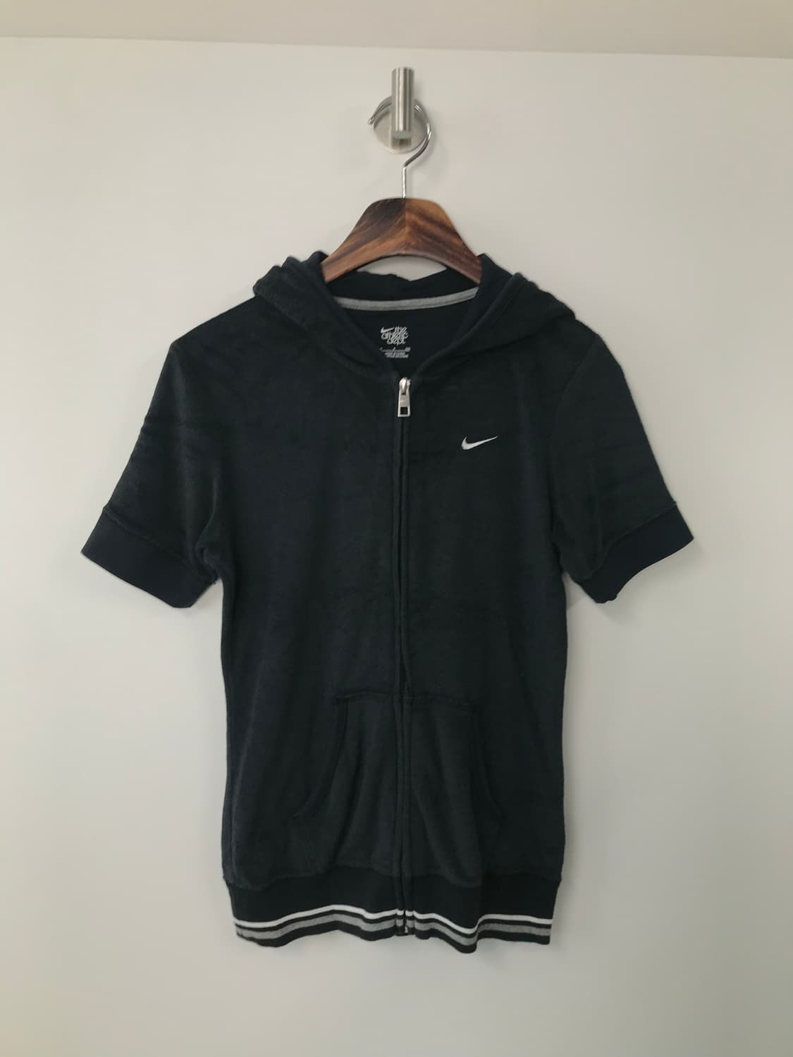 나이키 블랙 벨벳 반팔 후드집업 상품이미지2