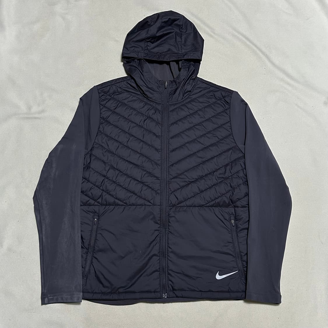 L 나이키 에어로레이어 후드 러닝 자켓 상품이미지2