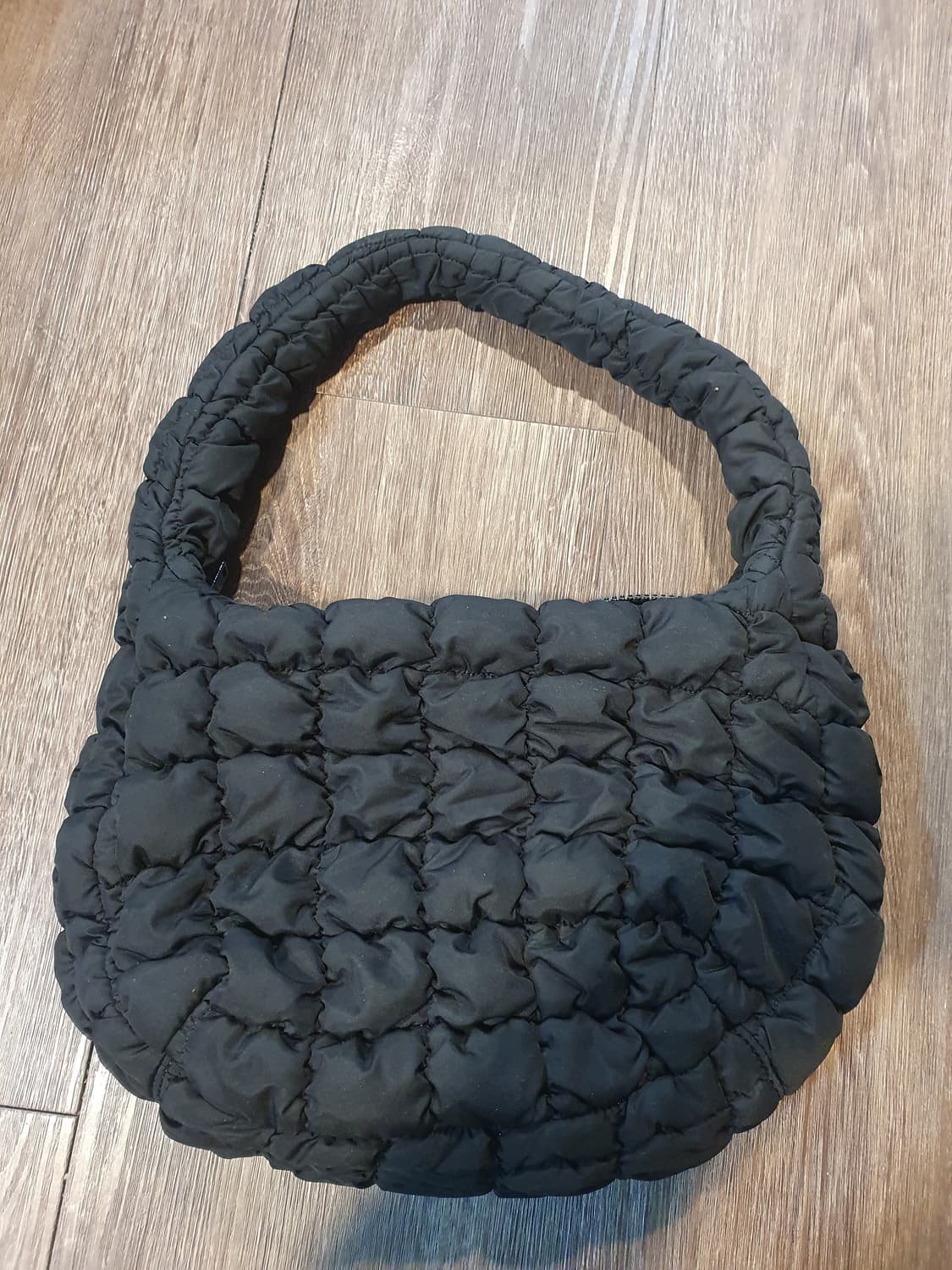 COS 코스 퀼티드 미니백 블랙 구름백 상품이미지1