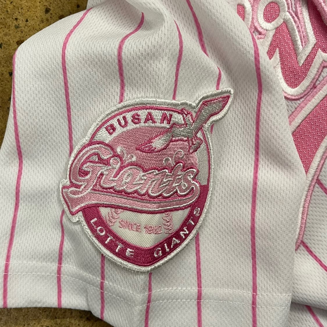 [7]마제스틱 샌프란시스코 롯데 자이언츠 핑크 유니폼 b17 상품이미지6