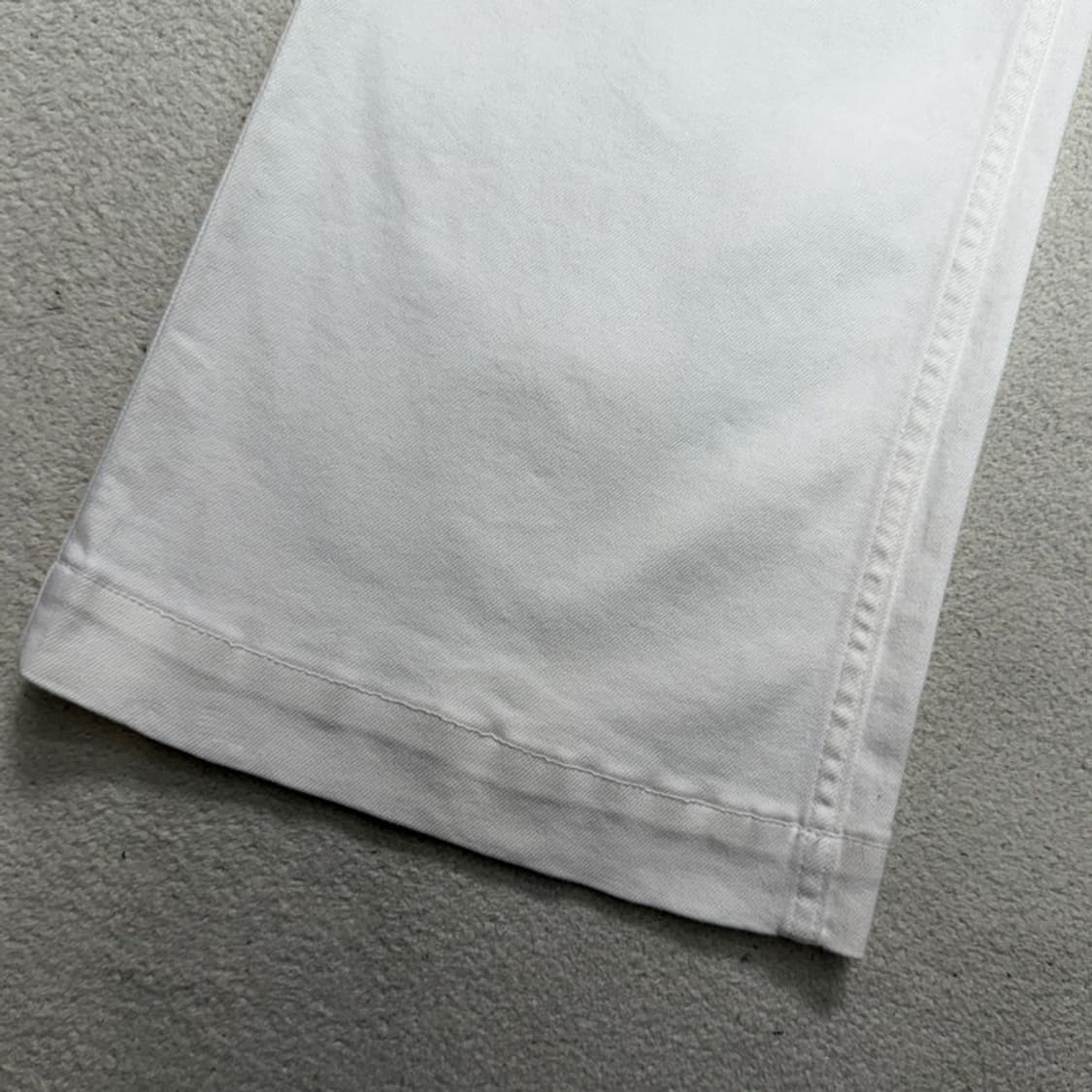 앤아더스토리즈 화이트 컬러풀 스트라이프 플레어 진 화이트 25 상품이미지7