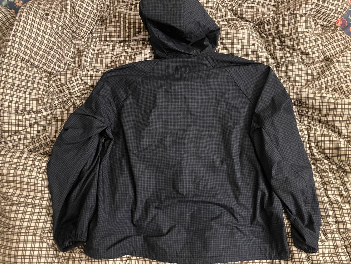 유니클로 체크 바람막이 포켓터블UV PROTECTION파카(패턴) 상품이미지3