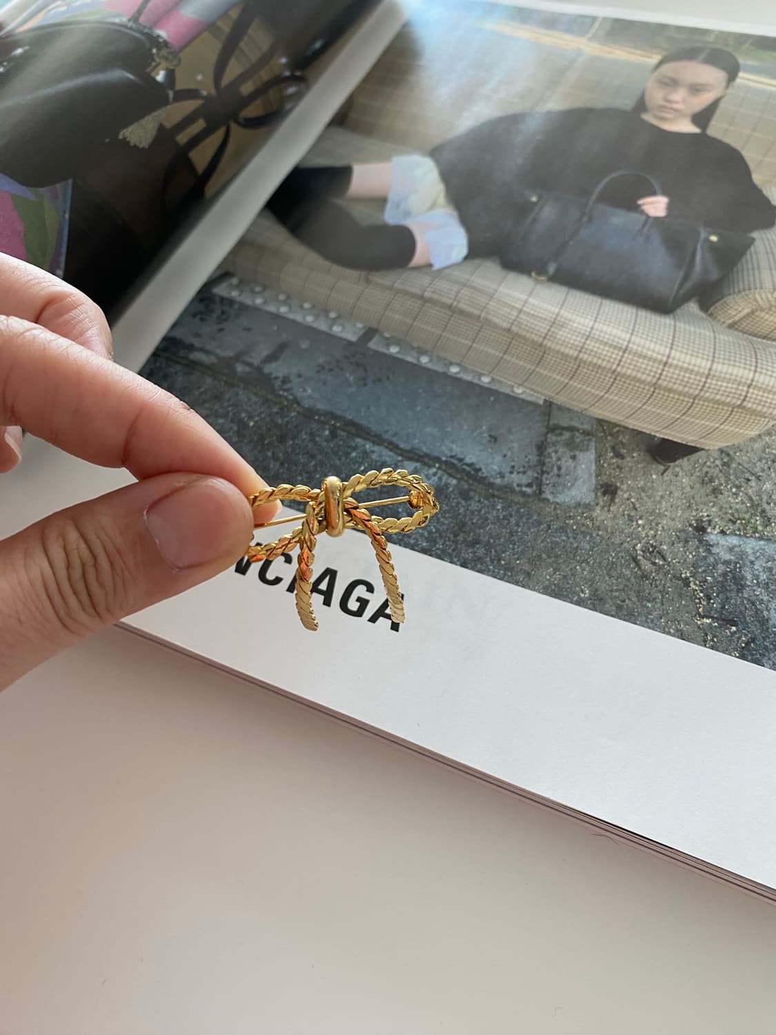 주인장 추천 골드 리본 브로치 상품이미지6