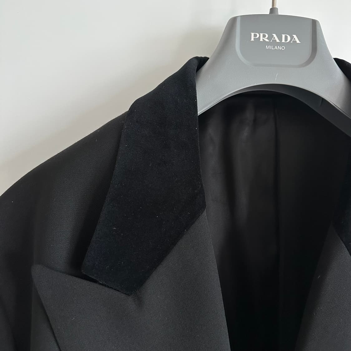 프라다 라프시몬스 24fw 벨벳카라 더블브레스티드 블레이져 상품이미지6