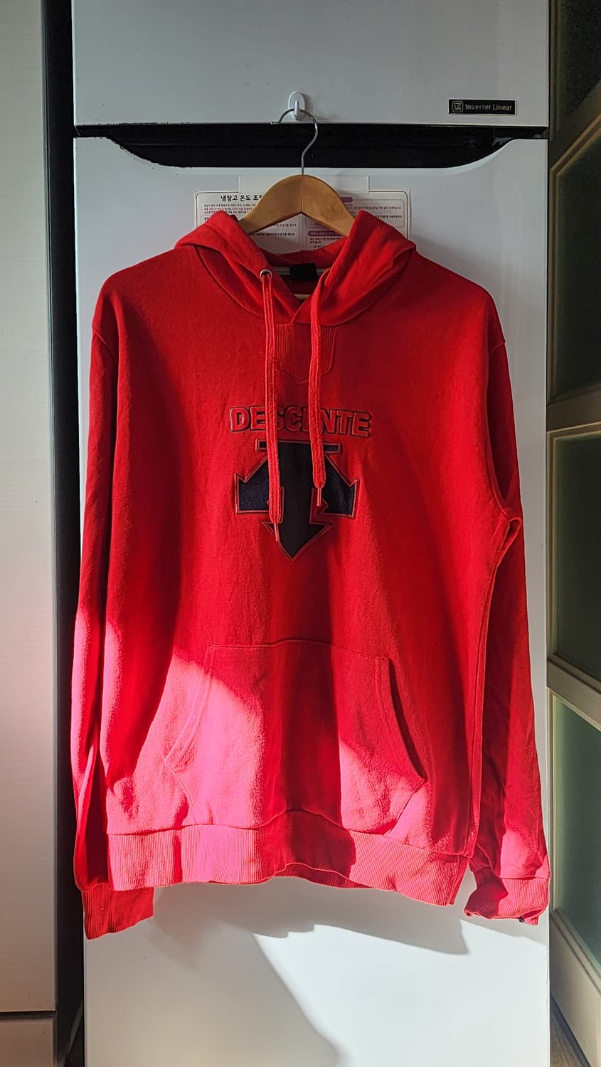 데상트 빨간색 후드티 XL 상품이미지1
