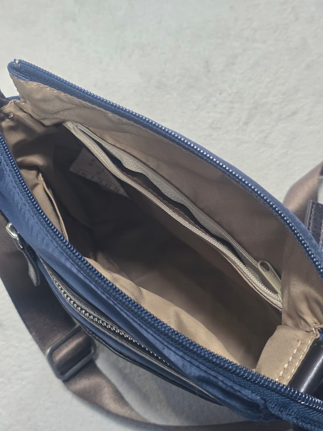 Y'saccs by Yohji Yamamoto 가죽 콤비 크로스백 상품이미지6